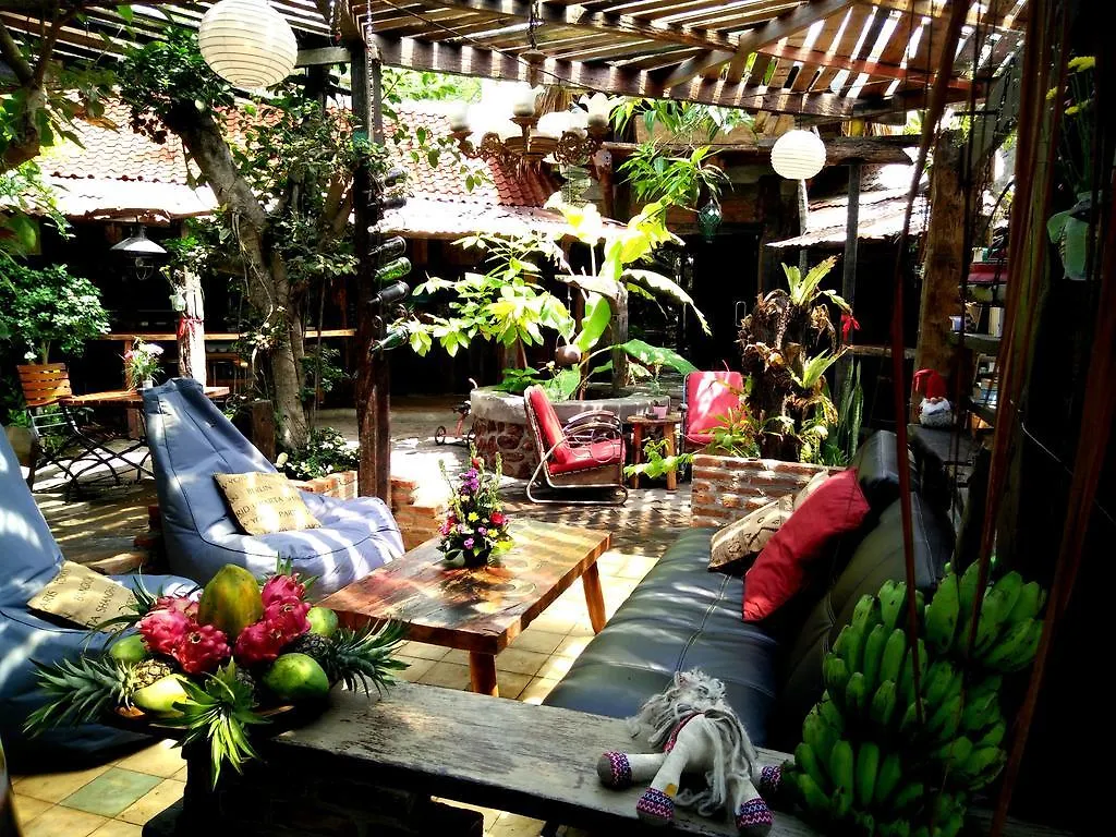 The Alchemist Lodge Пекату